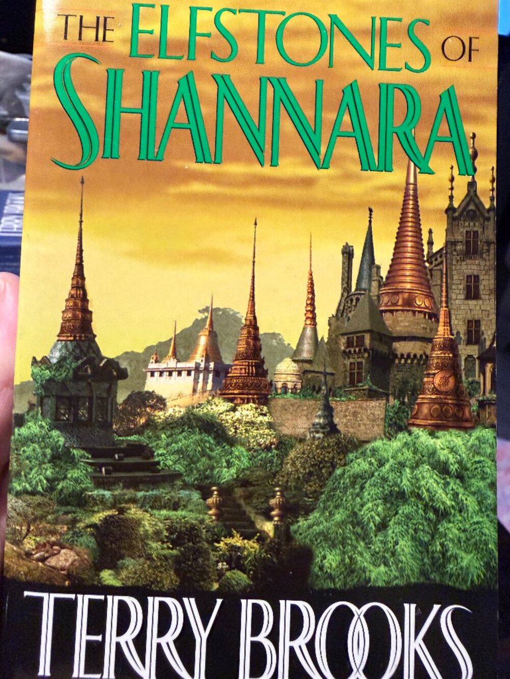 🏰 Terry Brooks Classic Fantasy Novel: The Elfstones of Shannara (Vol 2)